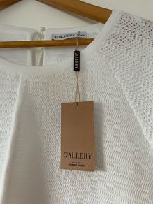 Gallery ladies white top size 20 - new