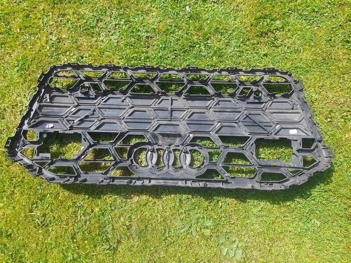 Audi A6 C8 S Line Grill