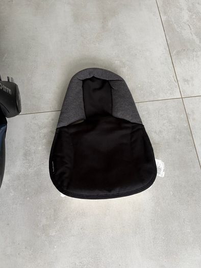 UPPAbaby Vista V2 Emmett Travel System Complete Bundle