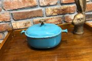 vintage cast iron pot