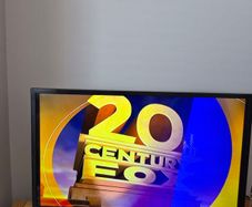 32 inch Samsung TV with Dvd player