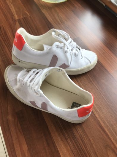 Veja womens