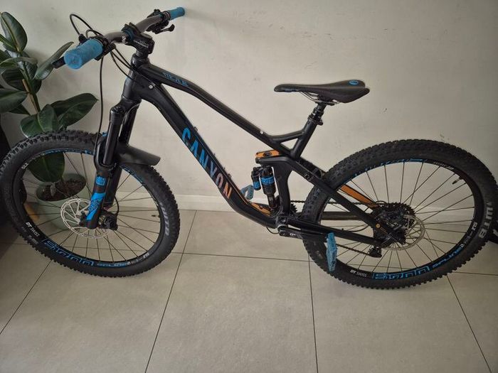 Canyon Strive AL 6.0 M Race full suspension
