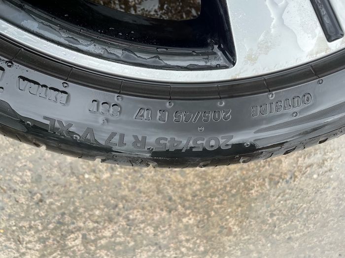 2023 Ford Fiesta Alloy Wheel with Tyre