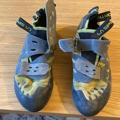 Sportiva Tarantula Climbing Shoes Size 44