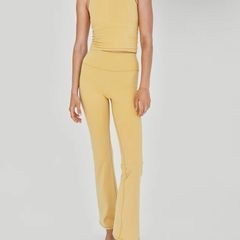 Yellow h&m lemon set gym