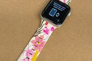 Apple Watch SE 44mm Silicon Band, Very Good