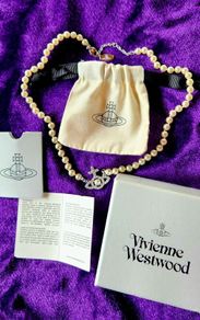 vivienne Westwood pearl choker