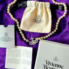 vivienne Westwood pearl choker