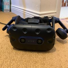 HTC Vive Pro 2 + 1 VR headsets, Wireless Adapter, Valve Index Controllers + more