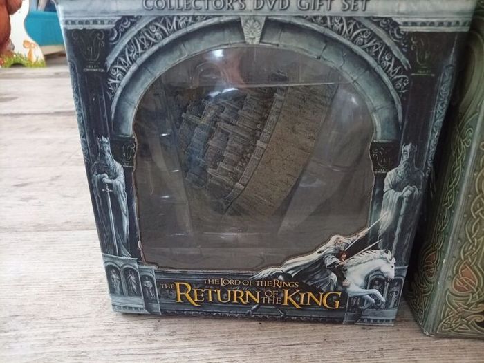lord of the rings statues