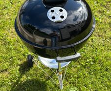 WEBER Compact 57cm Charcoal BBQ