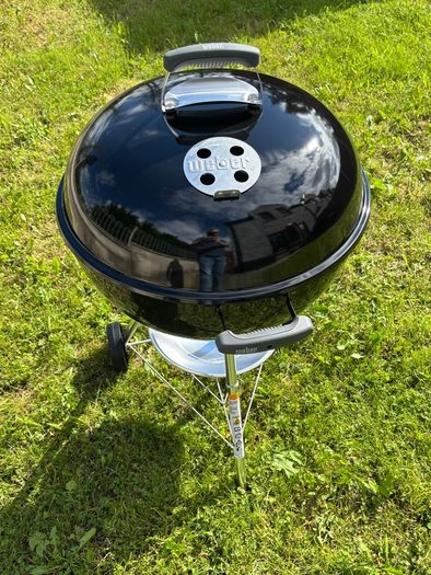 WEBER Compact 57cm Charcoal BBQ