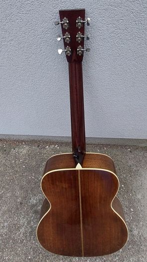 Collings OM2H Acoustic Guitar With Pick Up And Original Hard Case.