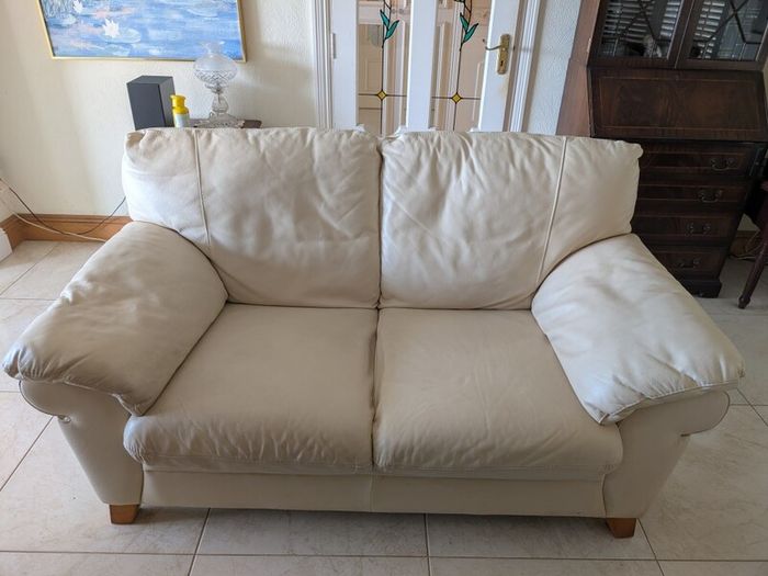 Italian Leather 3 piece suite in cream