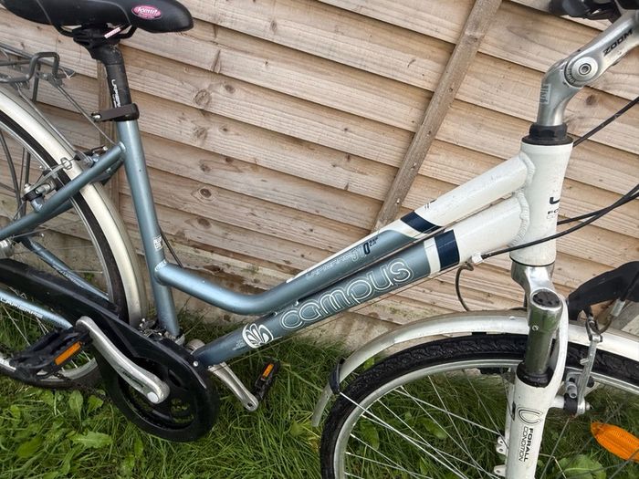 Both bikes 28" inch perfect condition both