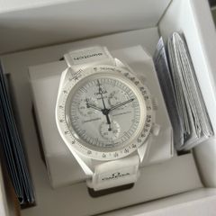Swatch x Omega Bioceramic Mission To Earthphase Moonshine Gold "Cold Moon" SO33W701L