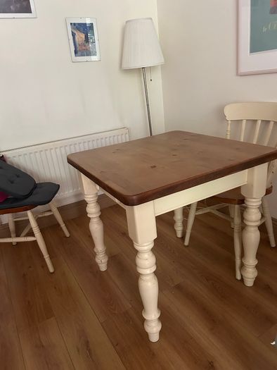 Dining table and 4 chairs Strawbridge