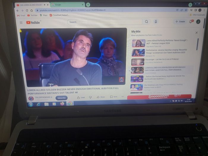 Samsung R530, Red, Intel Pentium Dual Core CPU T4400, 2.2GHz, Windows 7 Ultimate 32 bit, 4GB Ram, 150GB HDD, Opera, Chrome and VLC