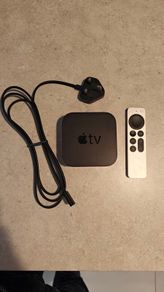 Apple TV HD 32GB (A1625) + Siri Remote (A2540)