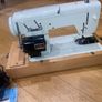 sewing machine Image 3