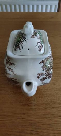 Wedgwood Teapot Country Side