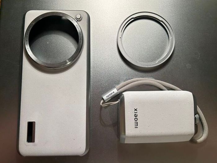 Xiaomi 14 ultra with Photography Kit