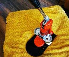 Badge Maker Machine