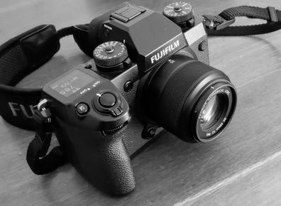 Fuji X-H1 w/ Fujinon XC35 F2 + accessories