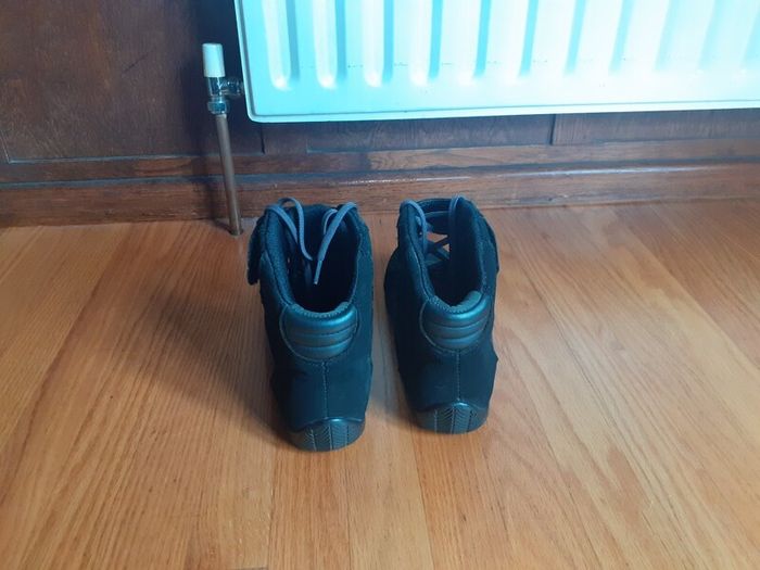 2 x Richa Motorcycle Boots Size - 43. Waterproof Touring Boots & Street Short Boots. FREE POSTAGE ( not RST alpinestars furygan sidi dainese )