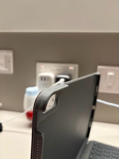 Logitech combo touch iPad 4th and 5th gen