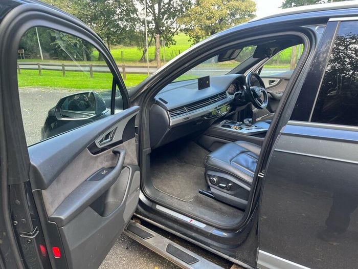 Audi Q7 3.0tdi 272 Q TIP S Line 4D 7 seater
