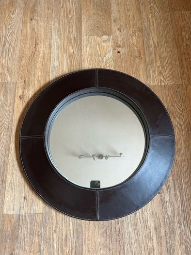 Mirror Leather style