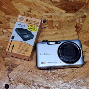 Casio Exilim EX-FC100 Used Digital Camera - 41144