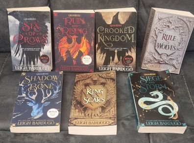 Seven Leigh Bardugo novels job lot.