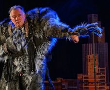 Stewart Lee vs the Man-Wulf - Sold Out Olympia Tonight X2