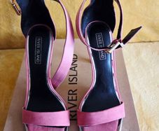 Beatiful pink heels, size 7