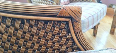 Stylish 4-piece Wicker Set