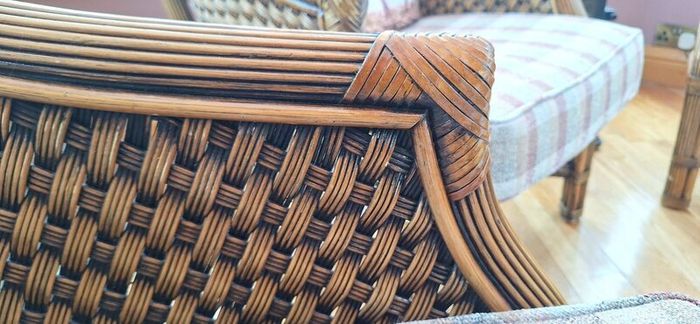 Stylish 4-piece Wicker Set