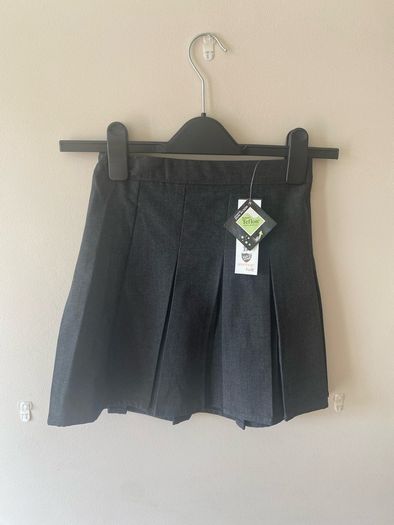 New grey uniform skirt (age 5-6)
