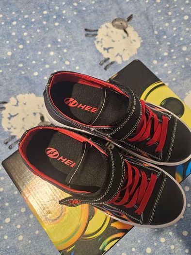 heelys