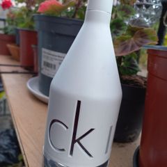 Calvin Klein. In 2 u. 150 ml. Original.