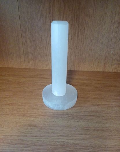 Selenite bracelet holder