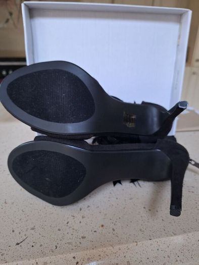 Black feather heels PRICE DROP