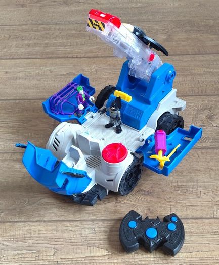 IMAGINEXT Batman RC Mobile Command Center PlaySet