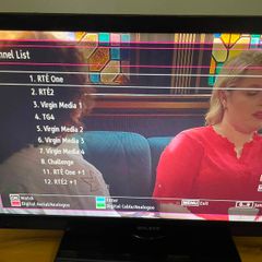 Walker 22'' Ultra-Slim Full HD LED TV - Saorview