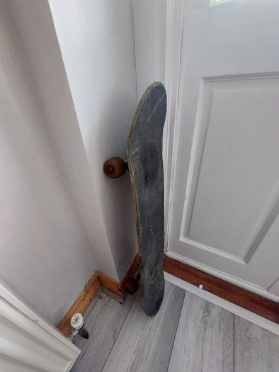 skateboard