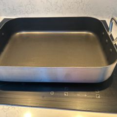Roasting pan