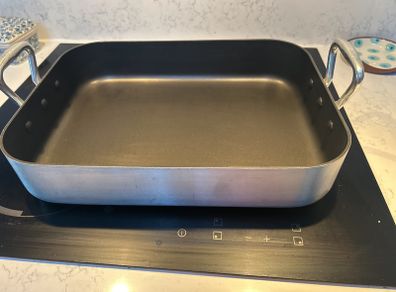 Roasting pan