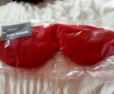 Red eye mask from Silentnight
